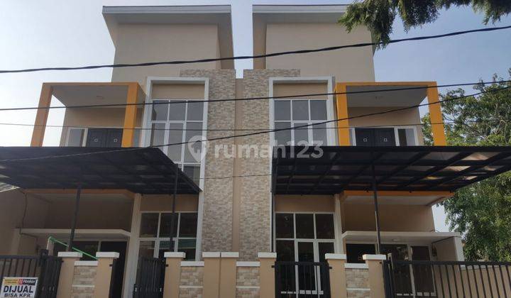 Dijual Rumah Baru Hoek di Bulevar Hijau Harapan Indah  2