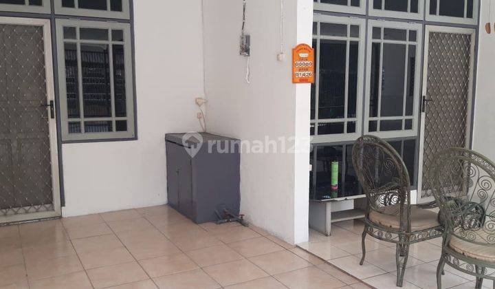 Disewakan Rumah Komplek di Harapan Indah Bekasi  2