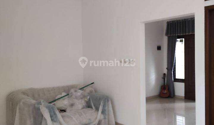 Dijual Cepat Rumah 2 Lantai di Matraman, Jakarta Timur 2