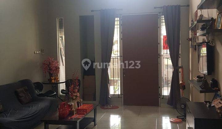 Dijual Rumah Siap Huni di Bulevard Hijau Kota Harapan Indah  2