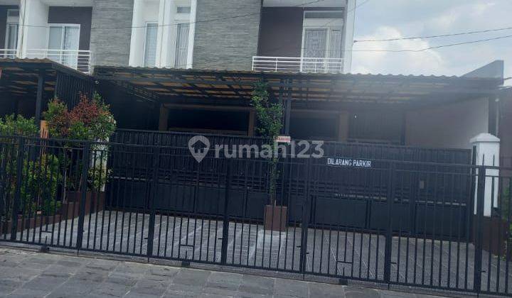 Dijual Rumah 3 Lantai di Rawamangun Jakarta Timur  1