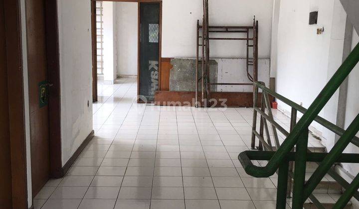 Dijual Ruko Gandeng 3 lantai di Jalan Utama Bekasi 