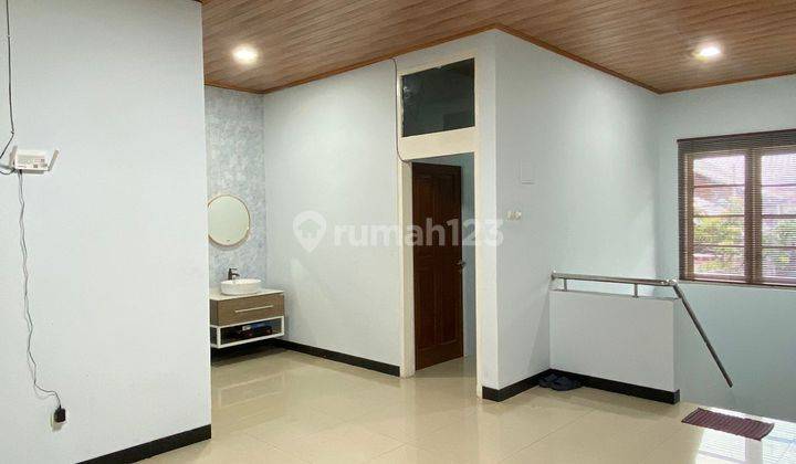 Dijual Rumah 3 Lantai di Kampung Melayu Jatinegara  2