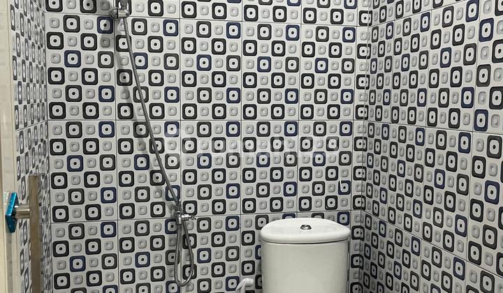 Quick Sale 2-Story House in Pondok Bambu, East Jakarta 2