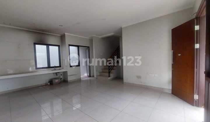 Ready-to-Occupy 2-Story House in Burgundy Cluster, Sumarecon Bekasi 2