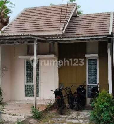For Rent: London Cluster House in Mutiara Gading City, Bekasi For Rent: London Cluster House in Mutiara Gading City, Bekasi
