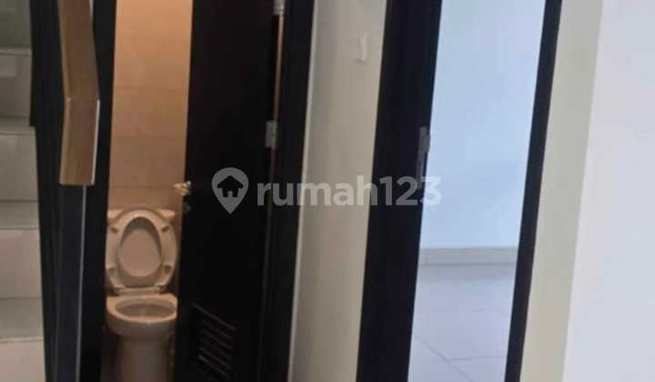 Disewakan Rumah Cluster Regia di Sumarecon Crown Gading 2