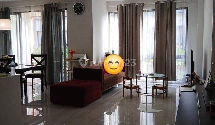 Di Sewa Apartemen The Lloyd 3 BR Alam Sutera Tangerang Bagus Siap Huni  2