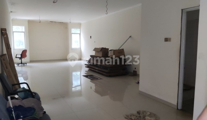 For Rent: 2.5-Story Shop House at Boulevard Graha Raya, South Tangerang, Strategic Location, Ready for Business 2