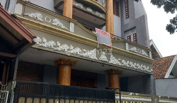 Dijual Kantor 3 Lantai + Rooftop Di Graha Raya 2