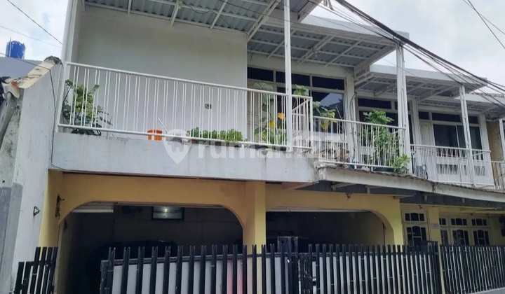 Cheapest 3-Story Boarding House Ready to Occupy, Flood-Free in Cikini Area, Menteng, Central Jakarta 2