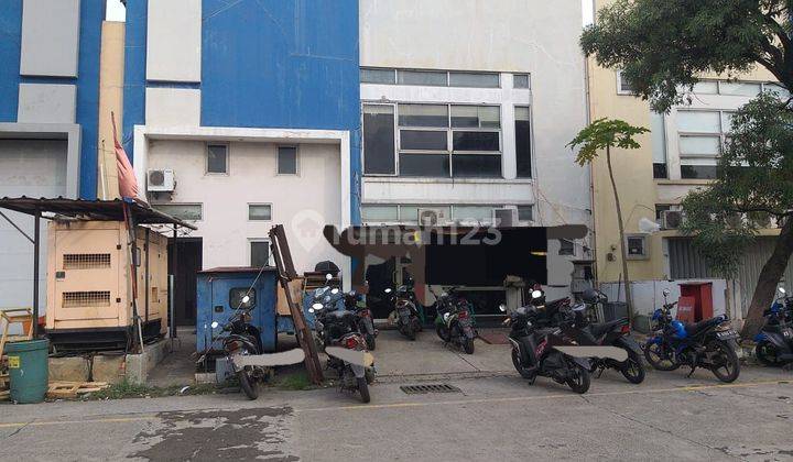 Gudang lokasi strategis,ada office,siap pakai di Bizpark Pulo gadung,Jakarta timur 1