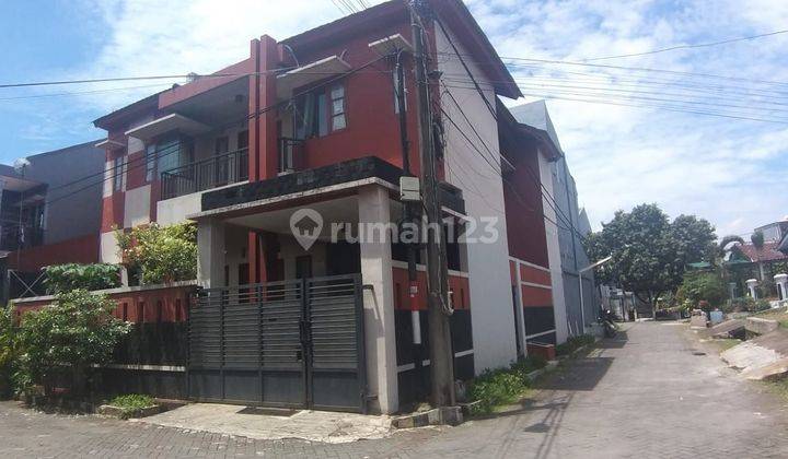 Rumah 2 lantai posisi hook,siap huni,lokasi strategis di perumahan harapan baru regency,kota baru,Bekasi barat 1