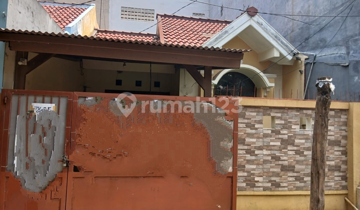 Cheapest House Priced Like Land, Below Market Price, Flood-Free in Duta Bumi Housing, Harapan Indah City, Pejuang, Medan Satria, Bekasi