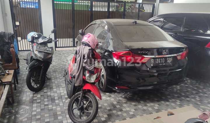 Rumah 2 Lantai Siap Huni,Bebas Banjir di Utan Kayu,Pulogadung,Rawamangun,Jakarta Timur 2