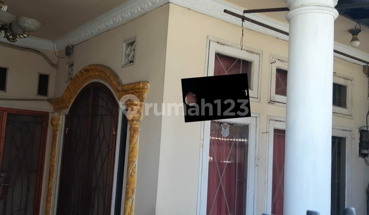 Affordable House Below Market Price Ready to Live In Flood-Free in Taman Harapan Baru Housing, Pejuang Medan Satria, Close to Kota Harapan Indah Bekasi 2