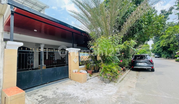 Affordable House Below Market Price, Move-In Ready, Flood-Free, Semi-Furnished, 3-Car Row Road in West Cengkareng, Cengkareng, West Jakarta 2