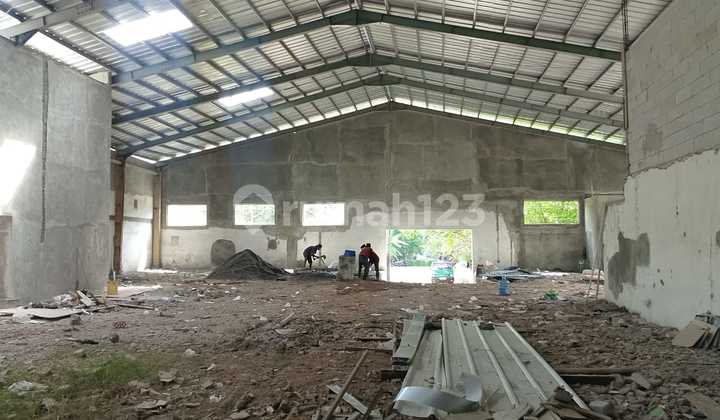 Warehouse Renovated Finishing Stage, Cheapest, Flood-Free In Penggilingan, Cakung, East Jakarta.
