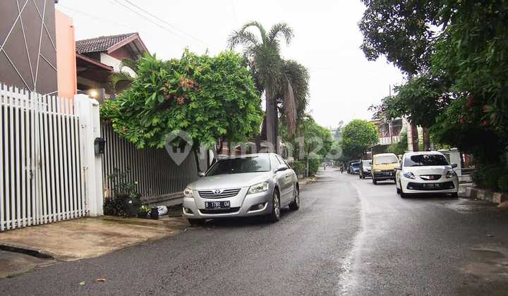 Two-Story Ready-to-Live Flood-Free House in Abadi Complex, Pondok Bambu, Duren Sawit, East Jakarta 2