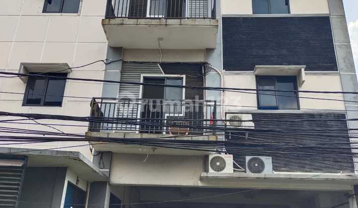 Rumah Kost 3 Lantai dengan 26 Kamar Tidur dan 26 Kamar Mandi,Furnished,Siap Huni,Bebas Banjir di Salemba,Jakarta Pusat Rumah Kost 3 Lantai dengan 26 Kamar Tidur dan 26 Kamar Mandi,Furnished,Siap Huni,Bebas Banjir di Salemba,Jakarta Pusat