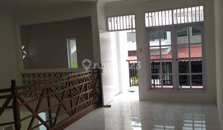 Dijual Atau Disewakan Rumah 2 Lantai di Harapan Indah Bekasi  2