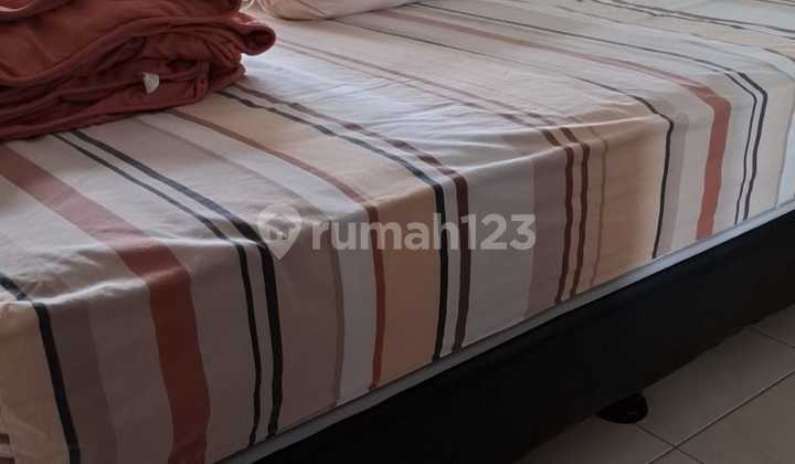 Ready-to-Use Apartment for Sale at The Springlake Summarecon Bekasi