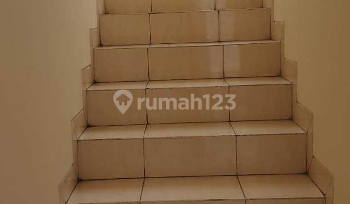 Disewa Rumah 2 Lantai di Bulevar Hijau Kota Harapan Indah Bekasi 2