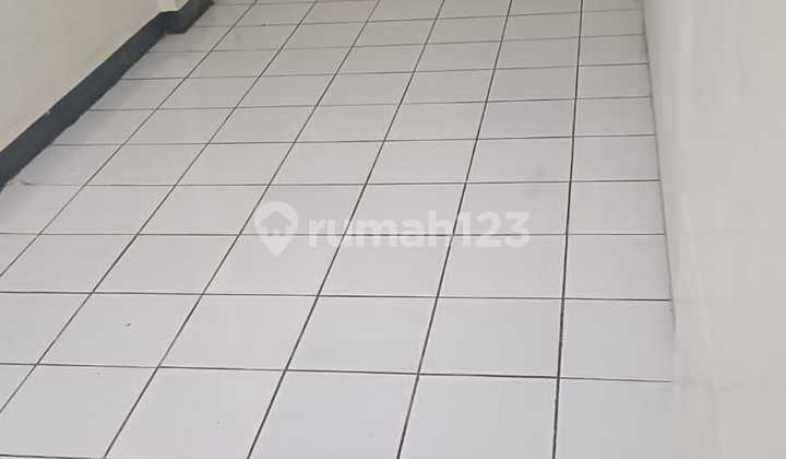 For Rent Fast Ready-to-Use Shop House in Cempaka Mas, Central Jakarta 2