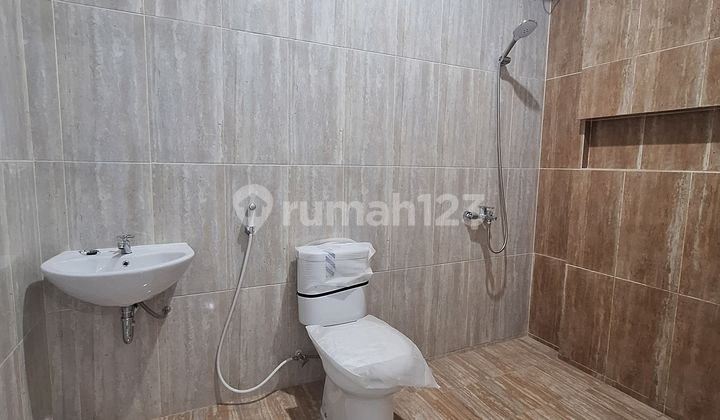 For Sale New House Strategic Location in Pulomas Jakarta 2