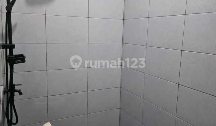 Minimalist House for Sale on Bulevar Hijau, Kota Harapan Indah 2