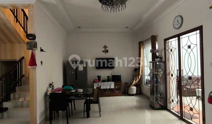 Dijual Rumah 2 Lantai Siap Huni di Royal Residence Pulogebang Dijual Rumah 2 Lantai Siap Huni di Royal Residence Pulogebang