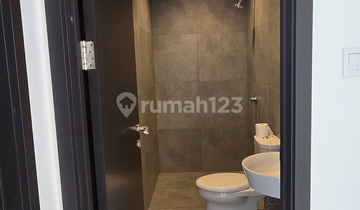 For Rent New House at Maison De Wisteria Metland Menteng 2