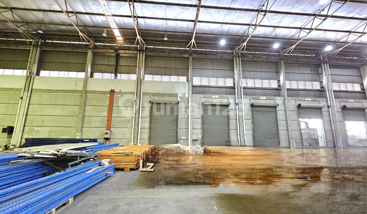 Warehouse for Rent Ready to Use in Cakung, East Jakarta Warehouse for Rent Ready to Use in Cakung, East Jakarta