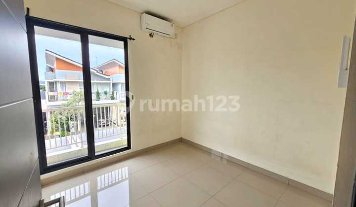For Rent House in Lavesh Cluster Harapan Indah Bekasi 2
