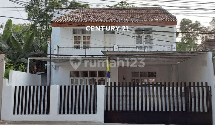 Dijual Rumah bisa untuk Usaha Lokasi Strategis Dekat Btc Bintaro