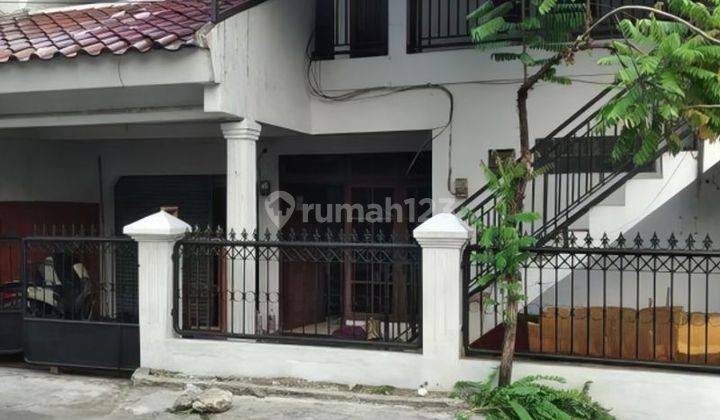 Rumah Dan Kost 8 Kamar 200m Dr Jl Sultan Iskandar Muda, Jakarta 2