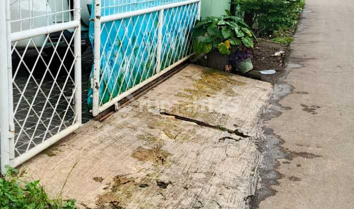 Rumah Kokoh Terawat di Jombang Ciputat,Tangsel Bebas Banjir