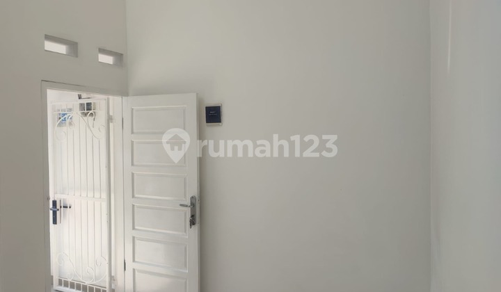Rumah Minimalis Dlm Cluster Di Kramatjati,jakarta Timur Bbs Banjr 2