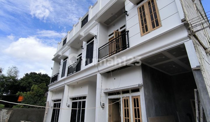 Rumah Baru 2lt + Rooftop Di Condet,kramat Jati Bbs Banjir Murah 2