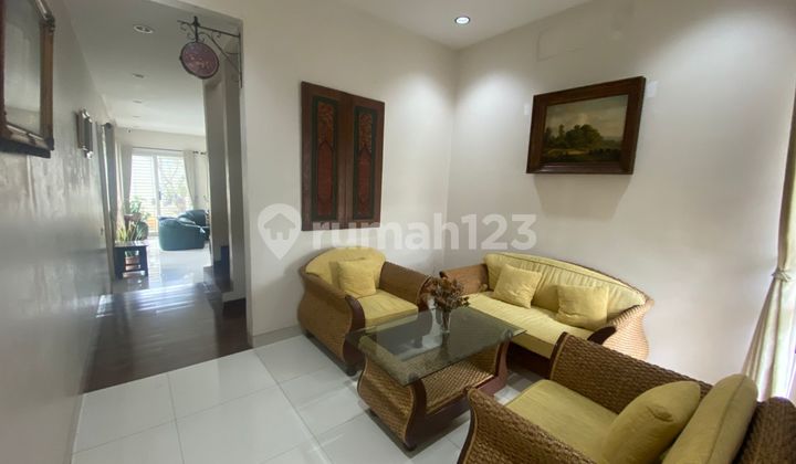 Luxury Townhouse in Sector 3 Bintaro Near KRL, Flood-Free 2
