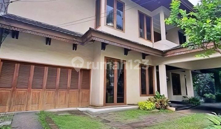 Rumah Bagus Dan Kokoh Strategis Di Kebayoran Baru, Jakrta Selatan