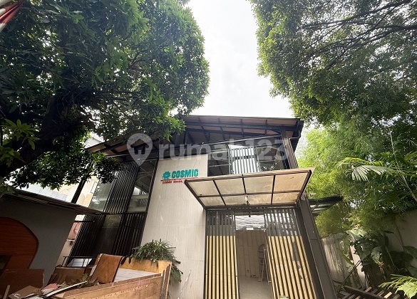 dIsewakan bangunan komersial di setiabudi kuningan jln Kawi Raya uk 480m2 Jaksel 