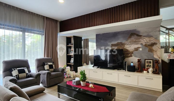 For Sale: PIK Cluster BGM House, Furnished with Pool, 3 Floors, Size 295m² in North Jakarta