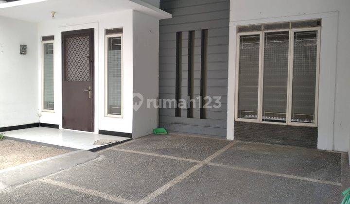 Jual Rumah Satu Lantai Terawat Taman Holis Indah II Kota Bandung  1