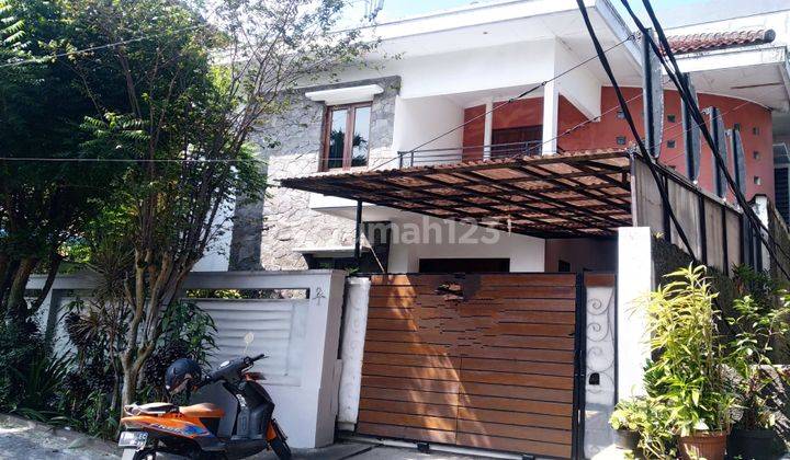 Di Jual Rumah Asri 2 Lantai Sayap Pasteur Belakang Kampus Maranatha Bandung 1