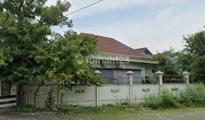 Rumah Hook Satelit Dekat Sukomamunggal, Darmo 1