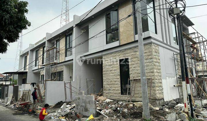 Rumah Baru Darmo dekat Dukuh Pakis, Lontar, Banyu Urip 1