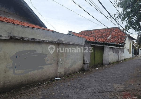 Rumah Bekas Pabrik Hitung Tanah Kalisari Lokasi Strategis Tengah Kota 1