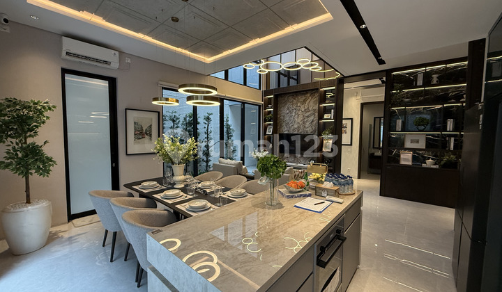 Sell New Brand New Citraland Main House near Ciputra University, Ciputra Hospital West Surabaya 2