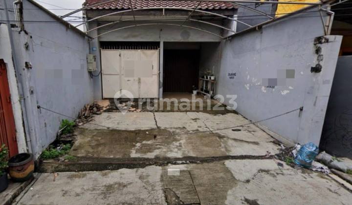 Gudang Petemon dekat Banyu Urip, Sukomanunggal, Margomulyo